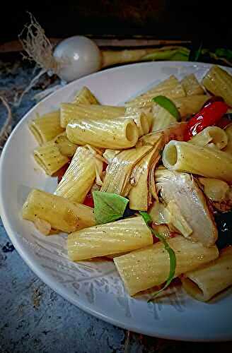 Rigatonis aux antipasti d'artichauts