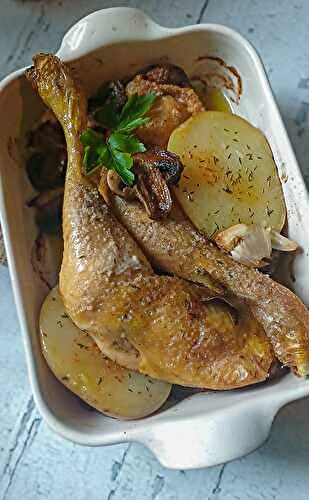  Cuisses de poulet au four et pommes de terre en papillote : la recette simplissime ! 