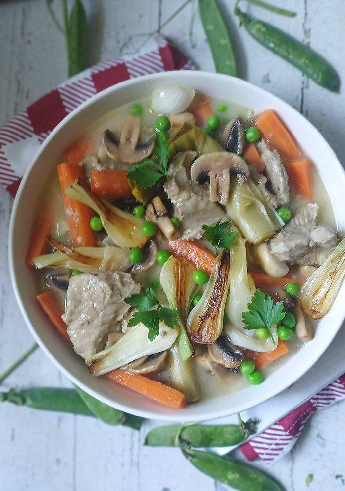 Blanquette de veau printanière  avec petits pois et légumes nouveaux