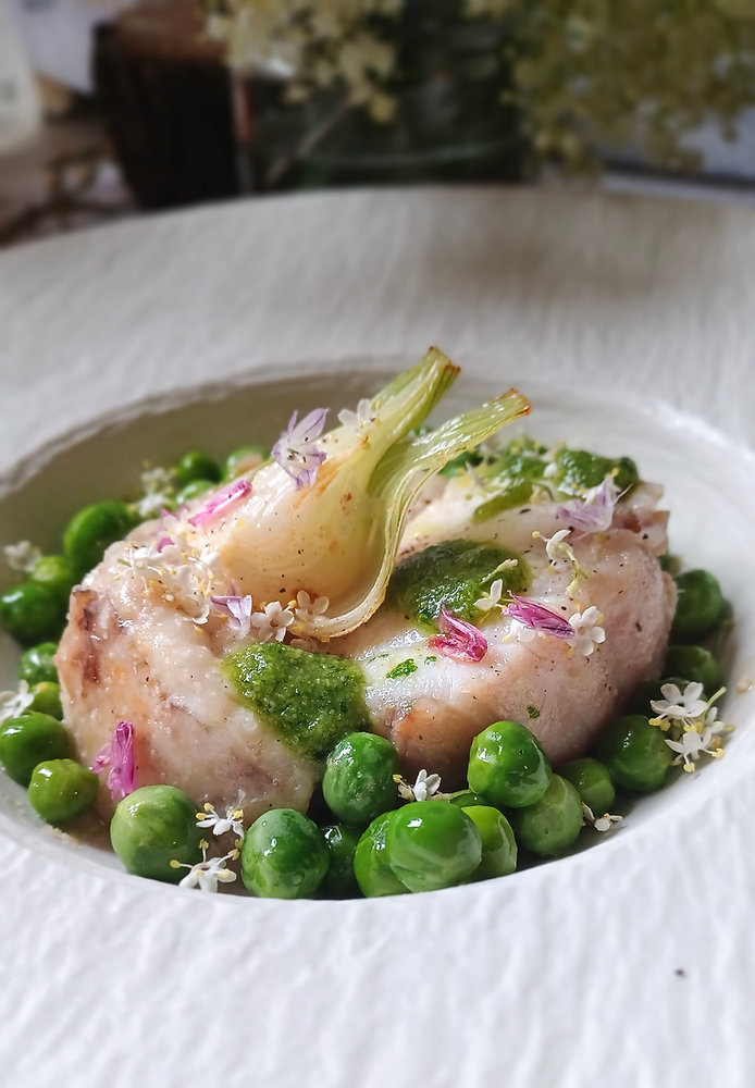 Médaillons de lotte aux petits pois et pesto d'ail des ours – Une assiette printanière tout en délicatesse 