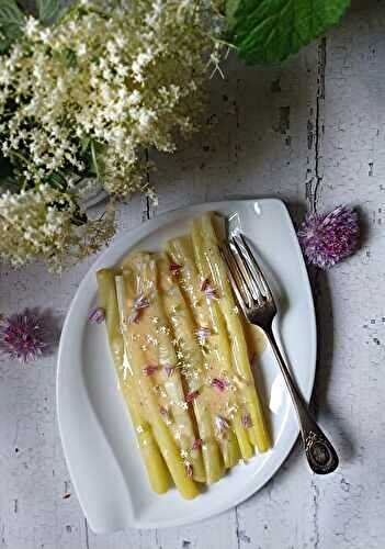 Poireaux Crayons, Vinaigrette à la Fleur de Sureau 