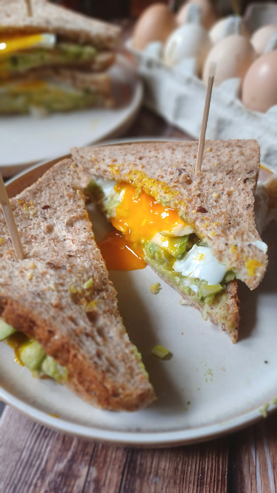  Avocado Egg Toast au pain de mie Complet & Graines 