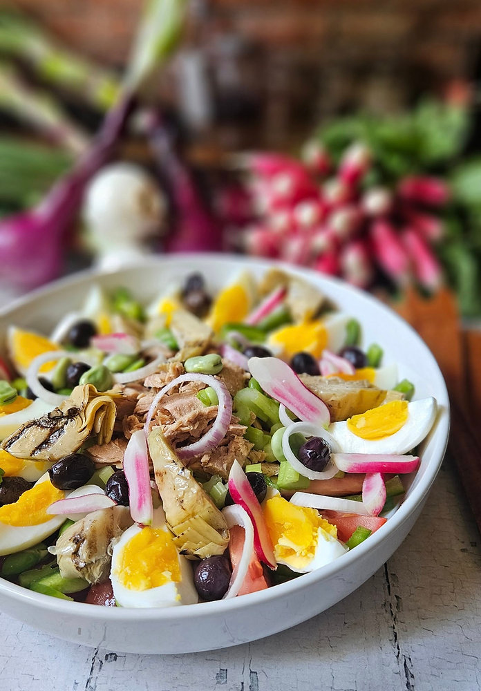 Salade niçoise authentique : l’été dans votre assiette ! 
