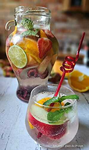 Virgin Sangria d’Été : Ma Recette Ultra Rafraîchissante aux Fruits de Saison 