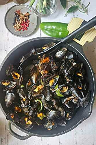 ️ Moules à la basquaise revisitée : Pimientos de Padron, Bayonne & soleil en cocotte