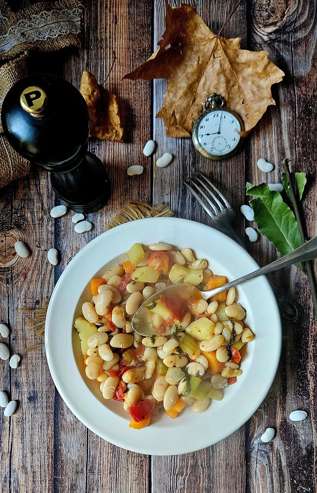  Loubia végétarienne aux légumes fondants : le ragoût de haricots blancs qui réchauffe les souvenirs