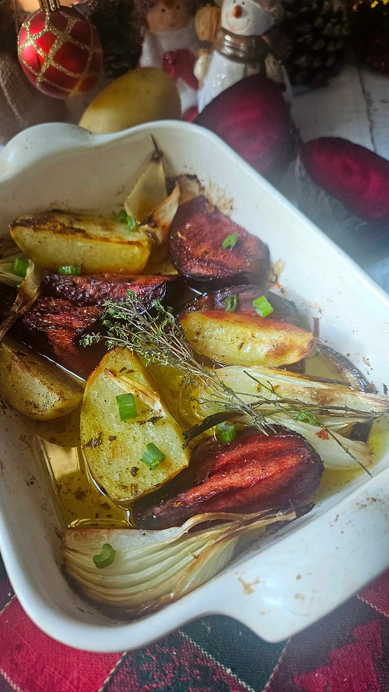  Betteraves rôties, pommes de terre croustillantes et oignons nouveaux : la garniture festive qui change tout