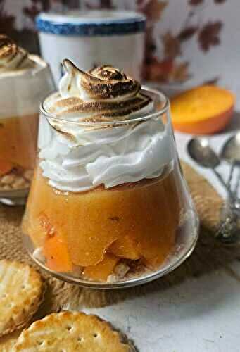Verrines au kaki, sablé et meringue flambée : un dessert d automne antigaspi