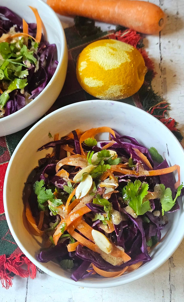  Salade de chou rouge, carottes et coriandre — fraîcheur croquante & vinaigrette au miel