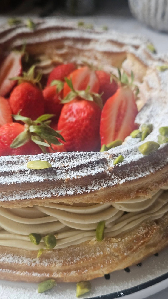  Paris‑Brest pistache & fraises fraîches
