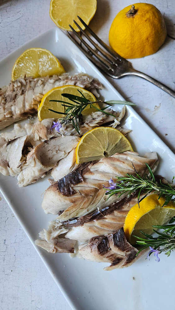   Saupe au four, vin blanc & huile de fenouil sauvage