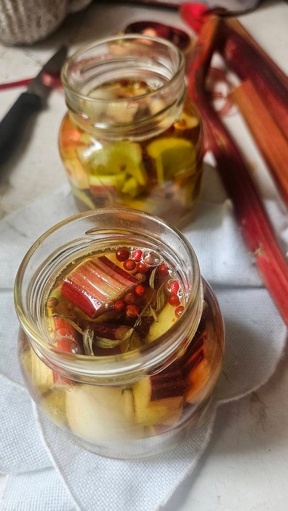 Pickles de rhubarbe