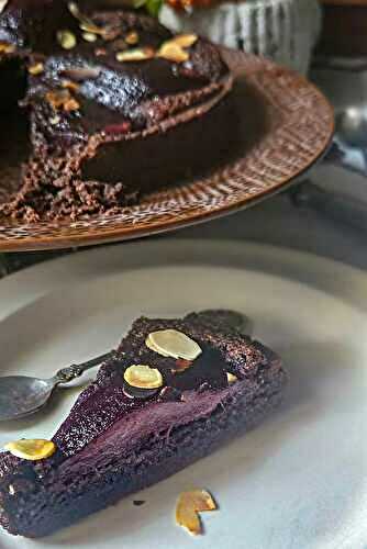  Tarte d'automne aux poires pochées au vin rouge & crème d'amande chocolatée