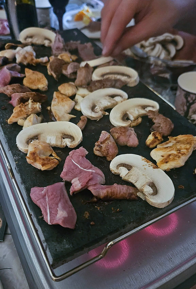  Pierrade d'automne : un repas convivial aux saveurs de saison