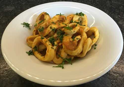 Anneaux d’encornets à la tomate  - Cuisiner à ma façon