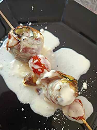 BROCHETTE FONDANTE D'ÉTÉ À BASE DE COURGETTES