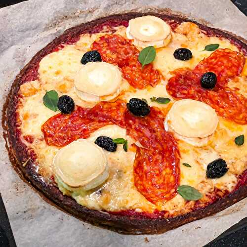 Pizza sans gluten au chou-fleur - 5 fromages & Salame piccante