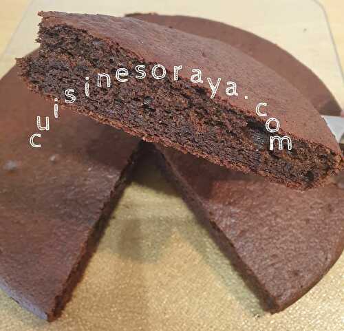 Gâteau au chocolat à la compote (sans beurre) - cuisinesoraya.com