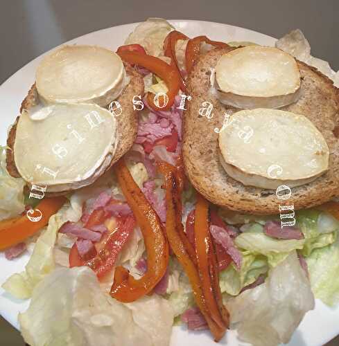 Salade de chèvre chaud