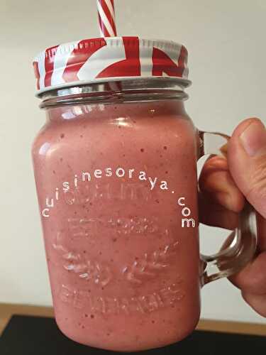 Smoothies fruits rouges et bananes