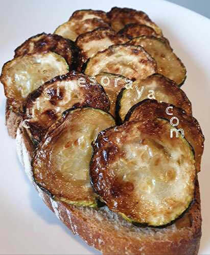 Tartine aux courgettes grillées