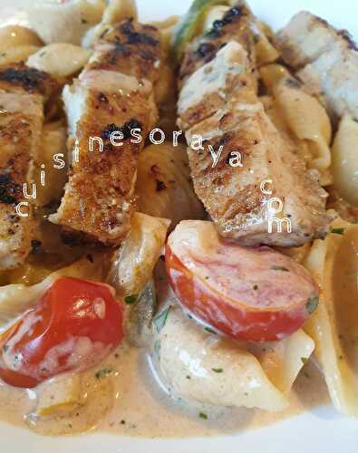 Conghiglie au poulet, champignons, poivrons à la sauce crémeuse - cuisinesoraya.com