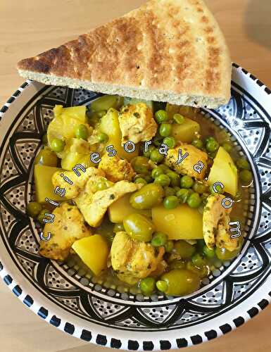 Tajine blanc de poulet aux olives, petits pois et pomme de terre