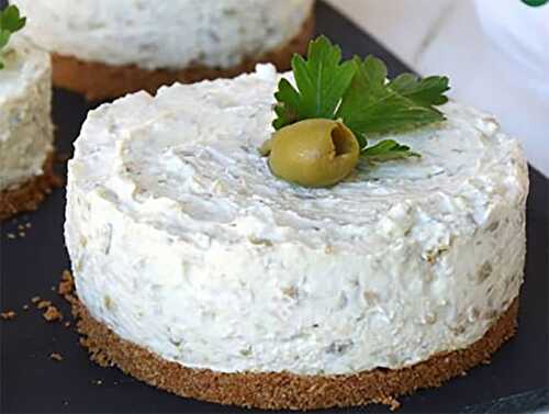 Mini-cheesecakes aux olives vertes