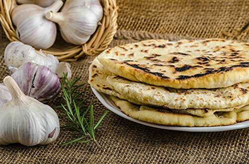 Naans à l’ail et à la coriandre