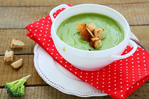 Soupe de brocoli au parmesan