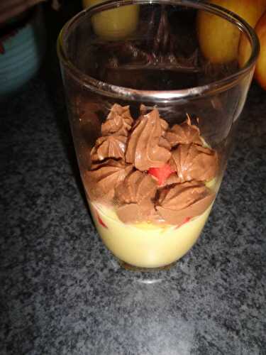 Crème ananas, fraise et chocolat - Cuisinez pour vos Papilles