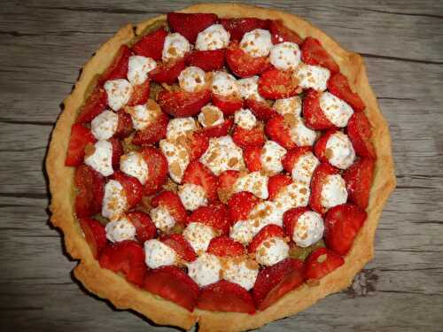 Tarte rhubarbe fraises et chantilly | A vos papilles !