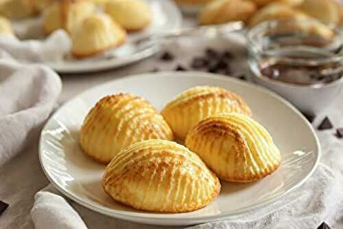 Découvrez les délicieuses madeleines au yaourt : une recette simple et savoureuse à essayer !