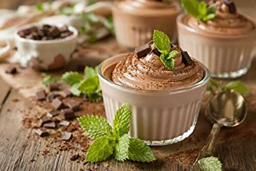 Mousse au chocolat simplifiée : une texture parfaite sans tracas avec les œufs