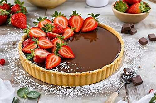 Tarte exquise au chocolat et fraises : le dessert ultime pour les gourmands