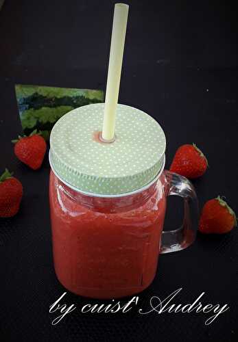 Smoothie fraîcheur fraises pastèques