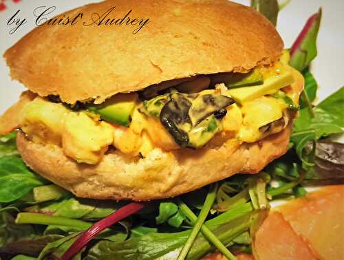 Crevettes sandwich-roll et mayo curry de Cyril LIGNAC