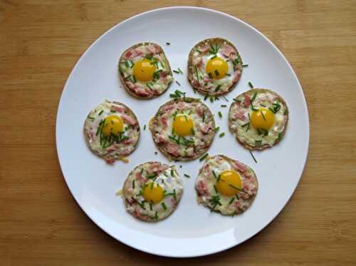 Mini-galettes bretonnes complètes aux oeufs de caille pour l'apéritif