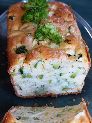 Cake courgette, féta et brocolis