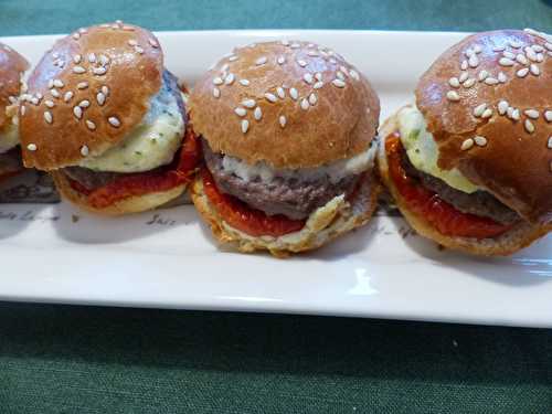 Mini burger au boursin et tomate