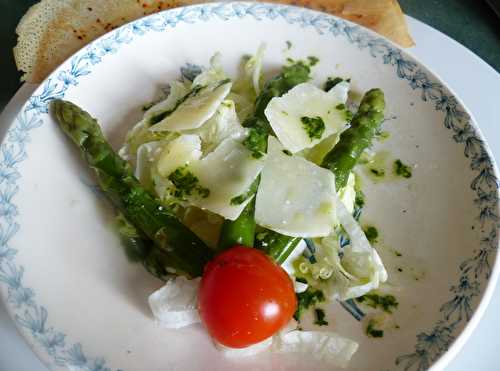 Salade d’asperges au parmesan