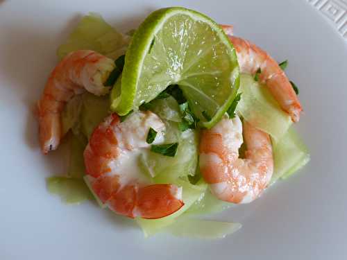 Tagliatelle de concombre aux crevettes et lait de coco