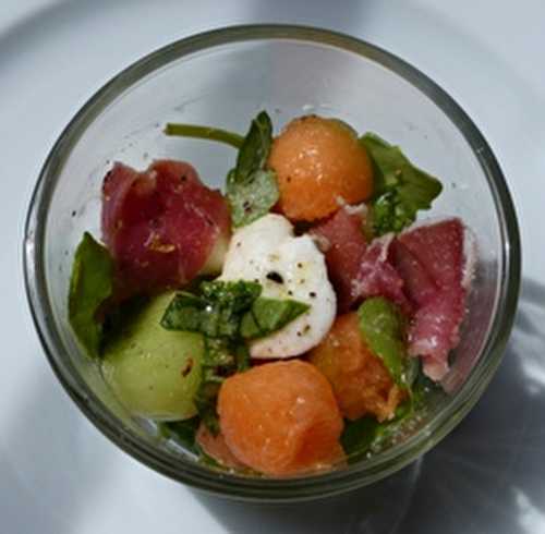 Verrine de melon à la mozzarella