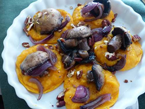 Butternut, champignons, oignons rouges et noix de pécan