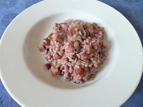 Risotto à l’endive rouge, saucisse fumée et vin rouge