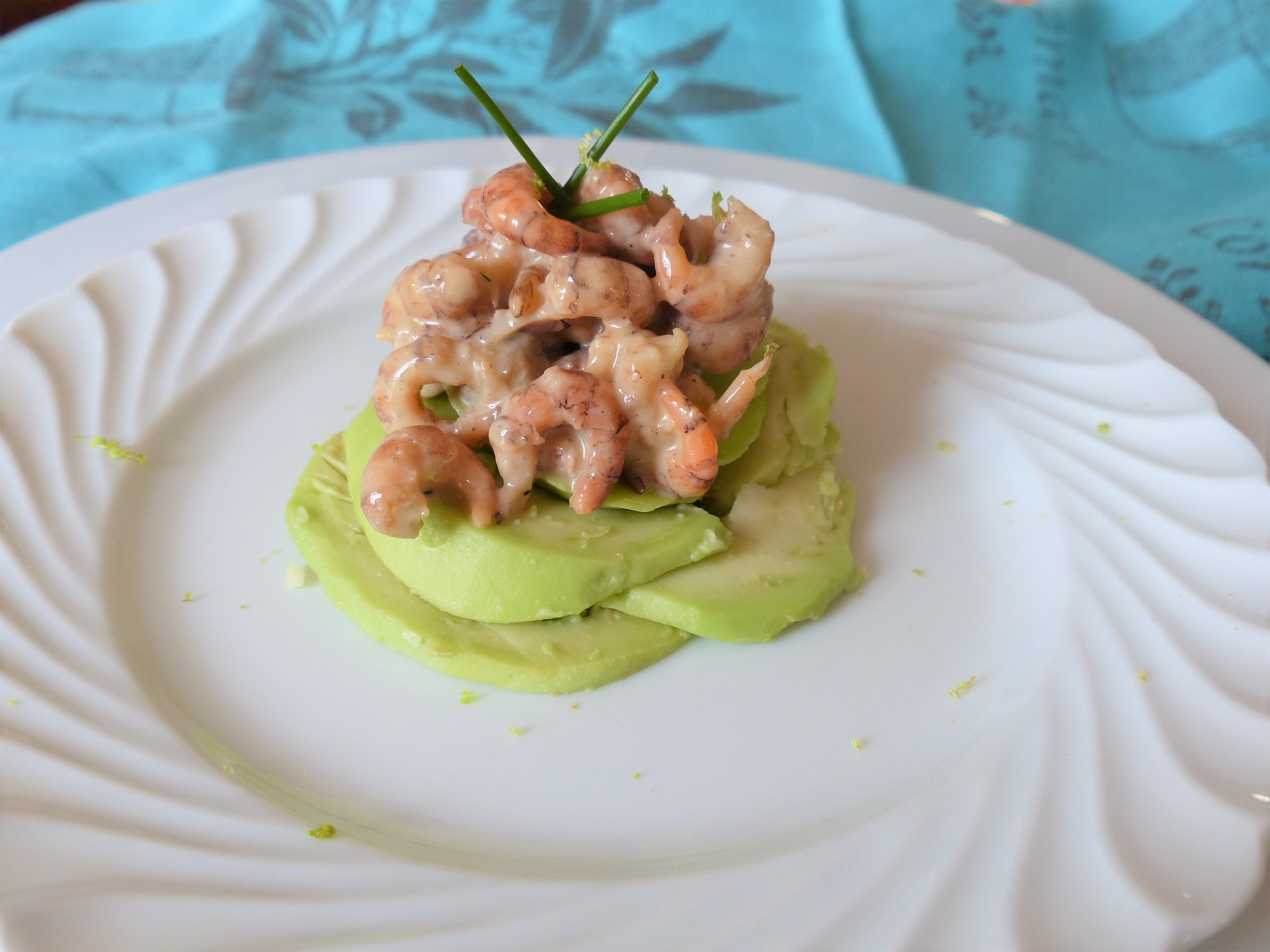 Fleur d’avocat aux crevettes grises au yuzu