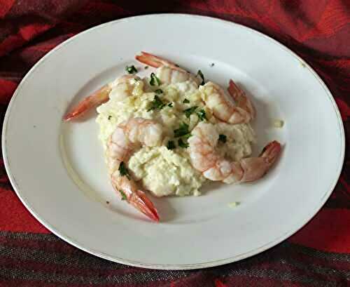 Crevettes sur purée de chou-fleur