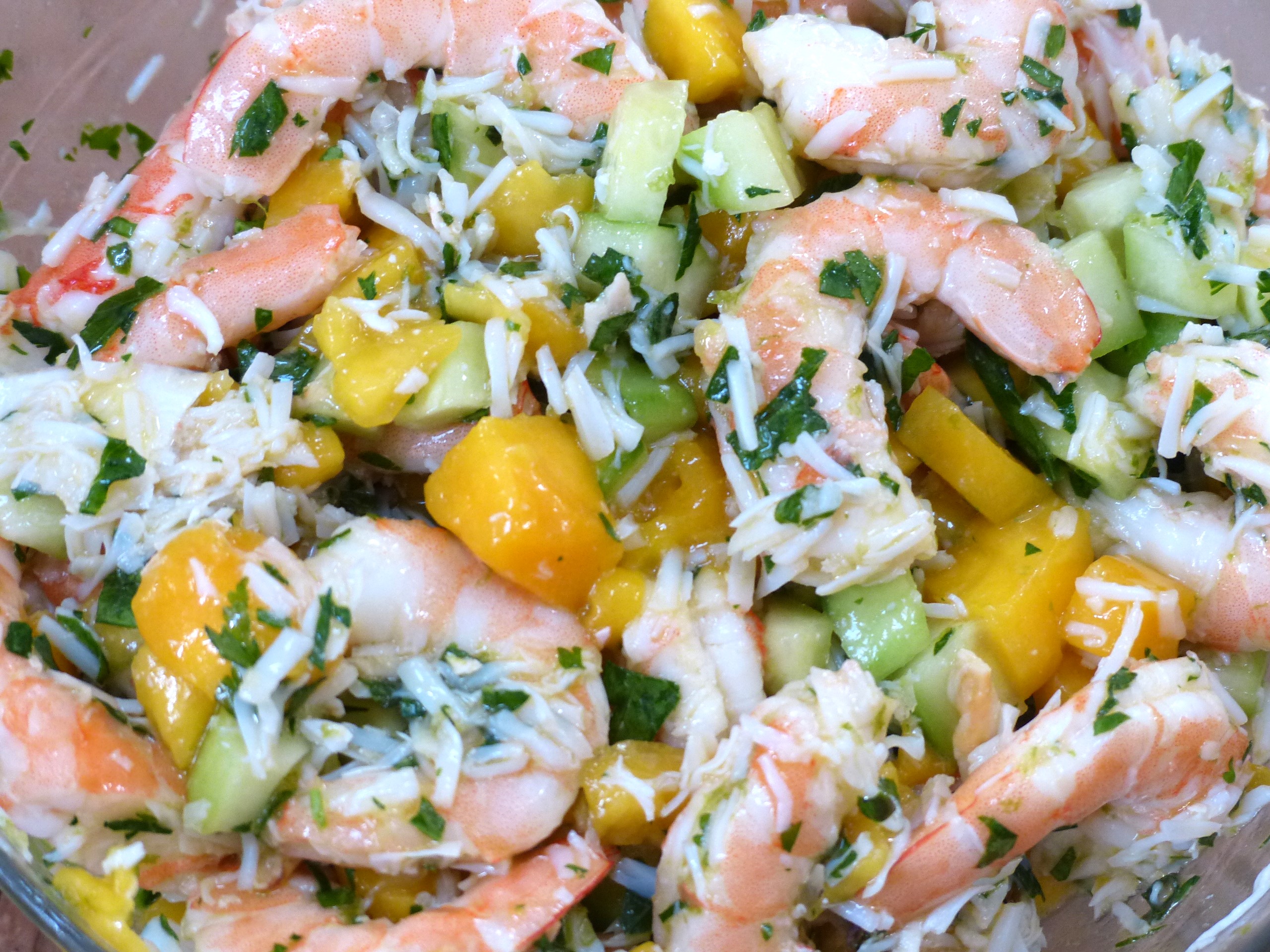 Salade de crevettes, araignée, mangue, citron vert