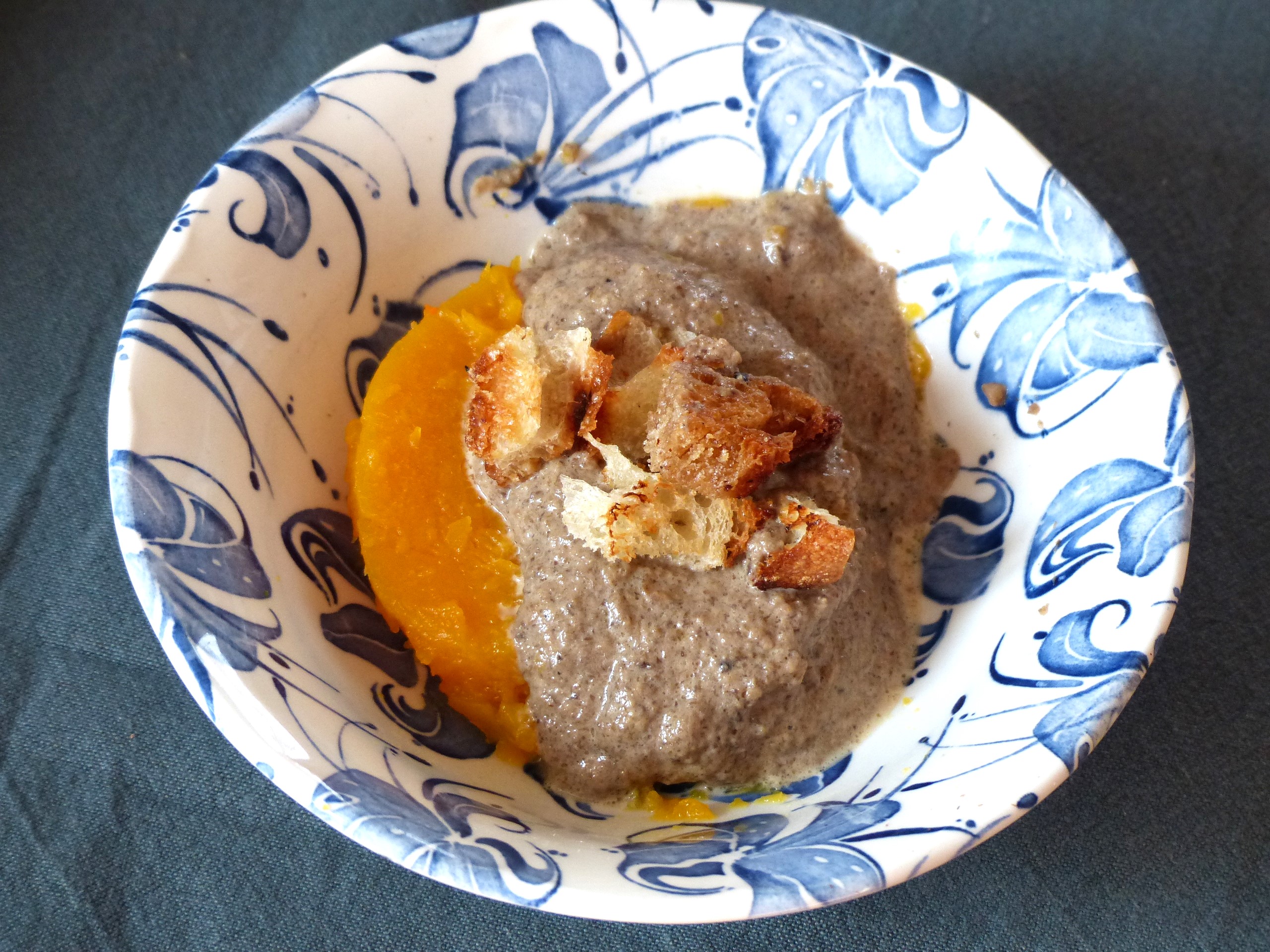 Tranche de butternut à la crème de champignons