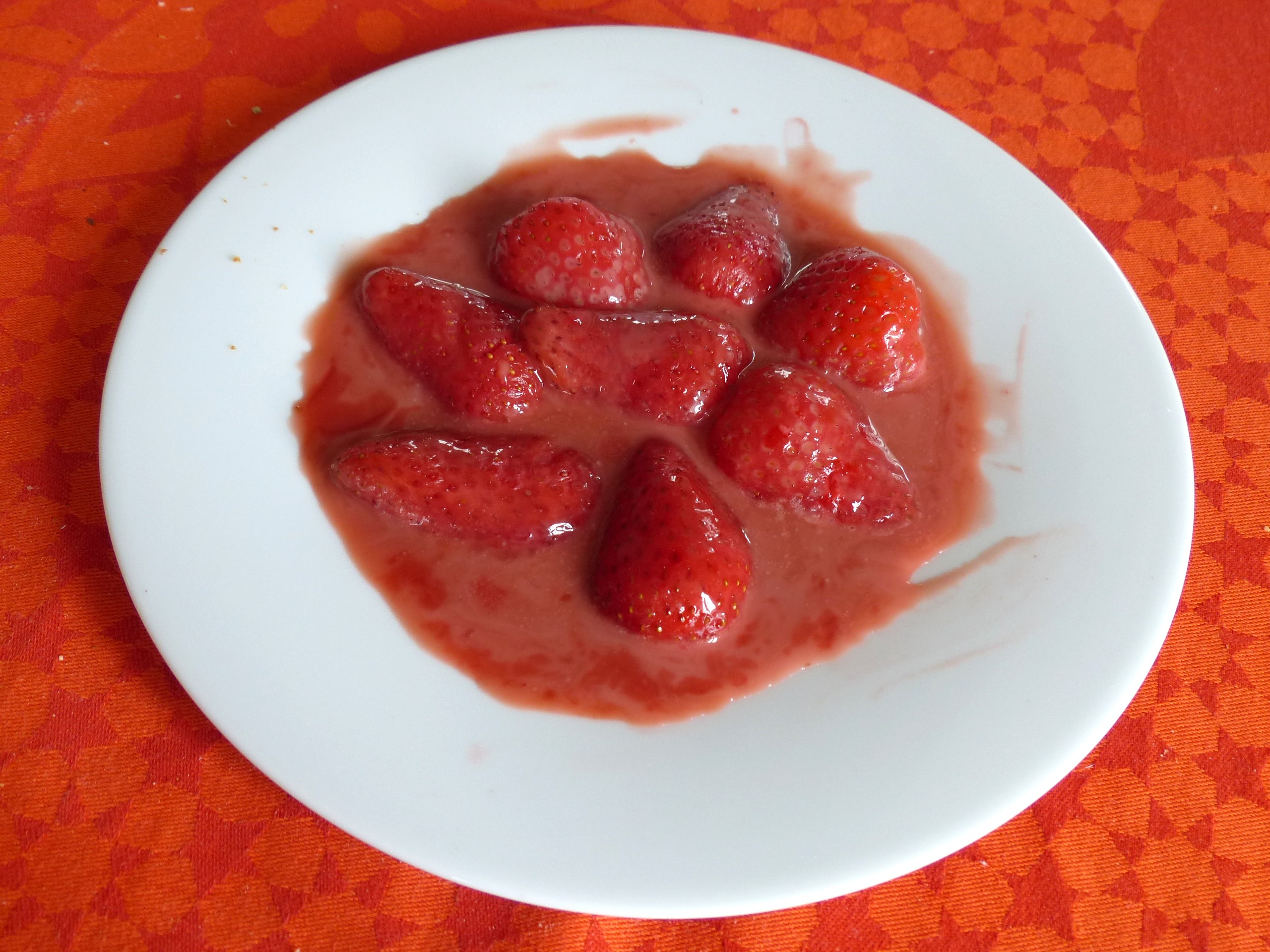Fraises poêlées à la crème de framboise